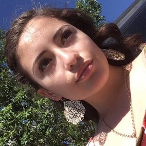 Meet your Posher, Adriana